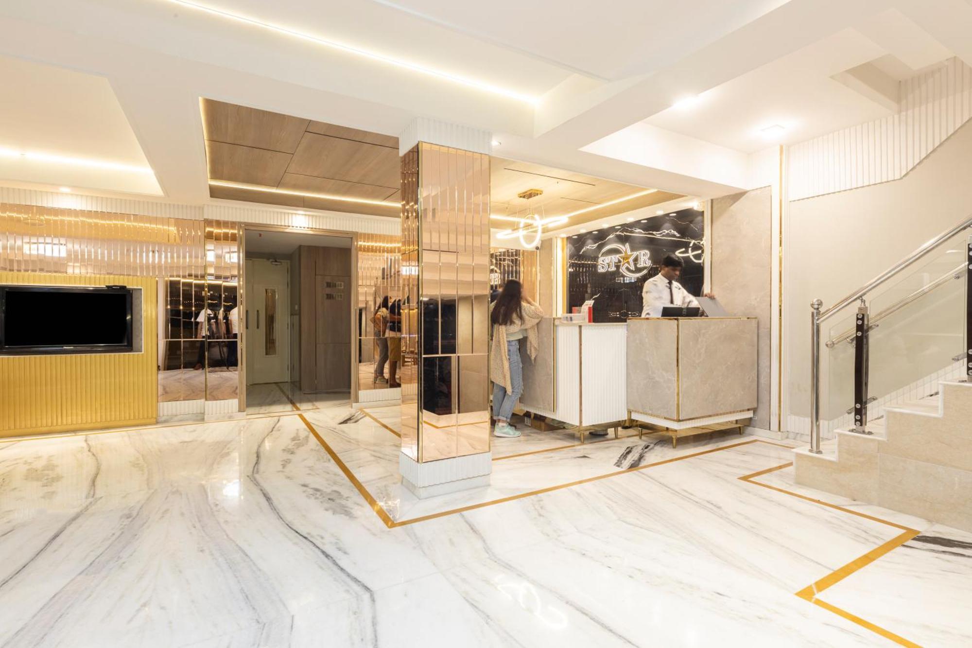 Hotel Aero Star By Star Group 뉴델리 외부 사진
