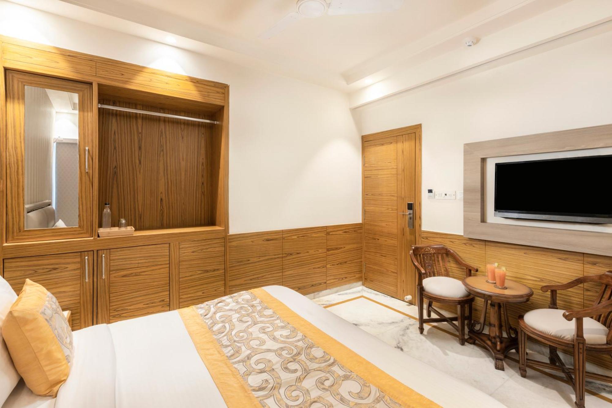 Hotel Aero Star By Star Group 뉴델리 외부 사진