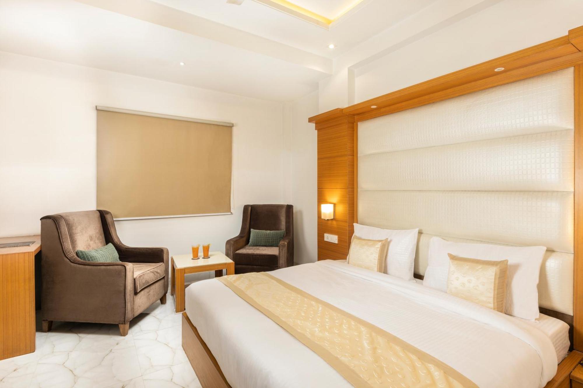 Hotel Aero Star By Star Group 뉴델리 외부 사진