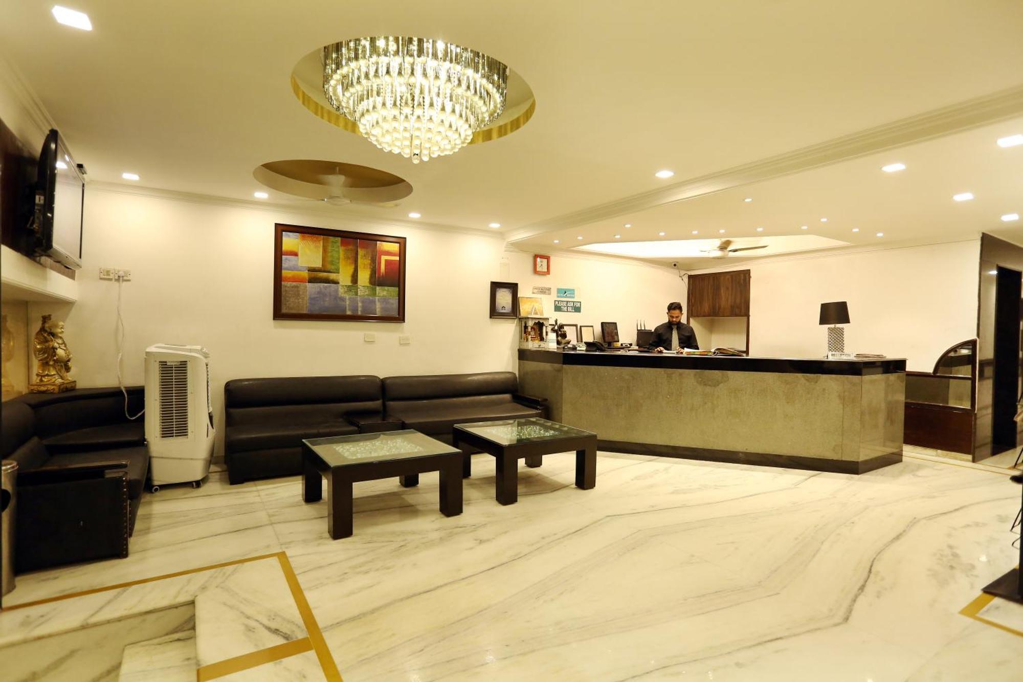 Hotel Aero Star By Star Group 뉴델리 외부 사진